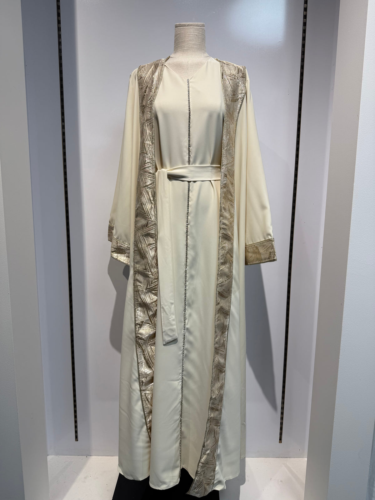 Nadira Abaya