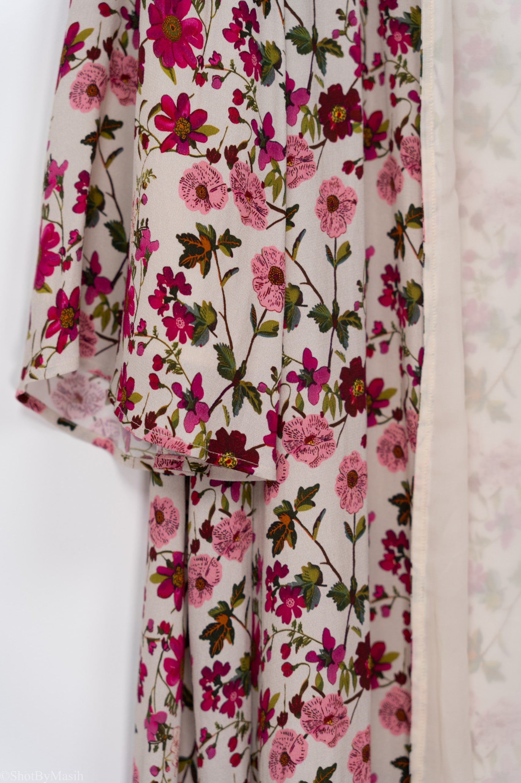 Meadow Abaya