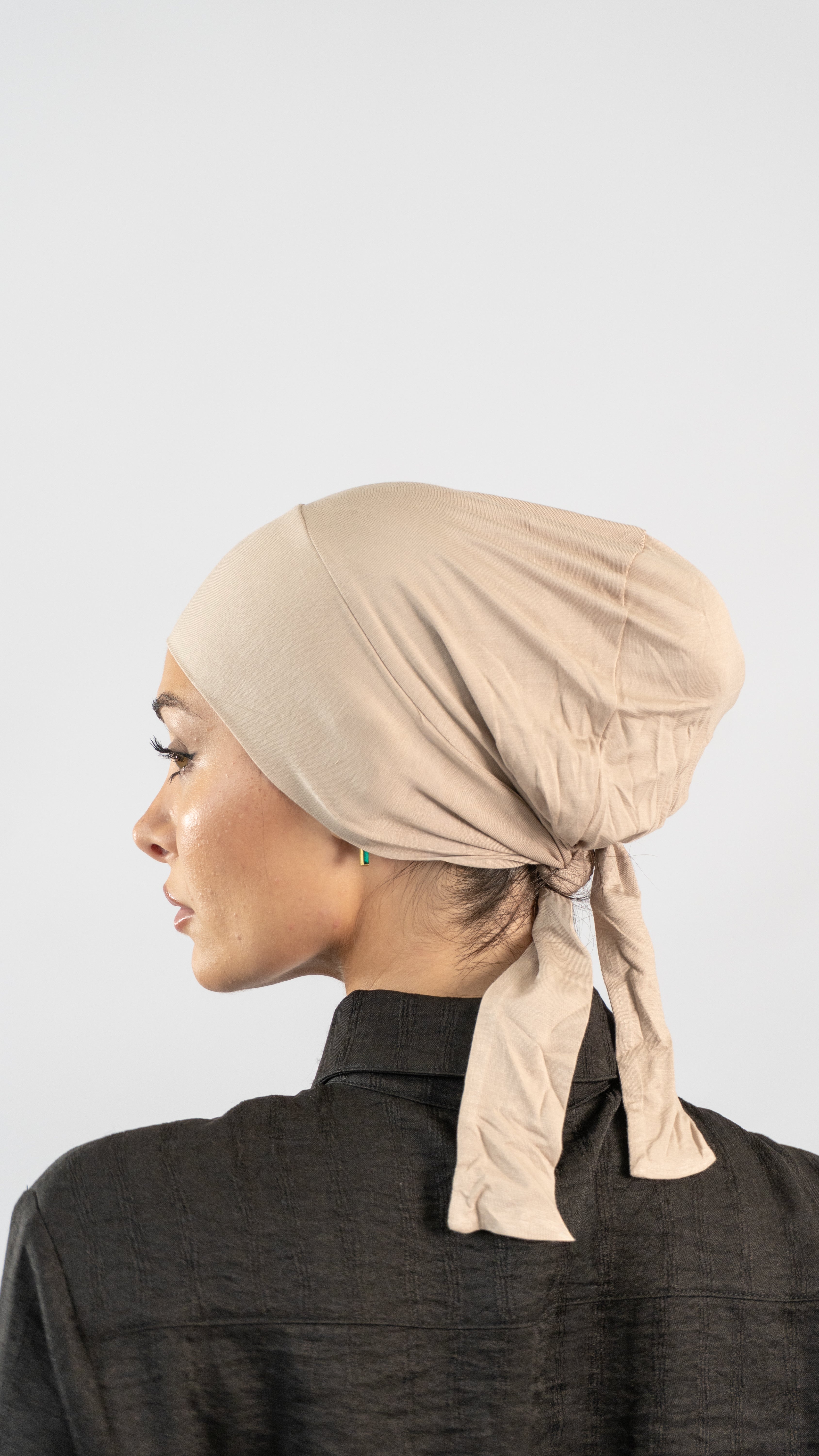 Double-Lined Tie Undercap